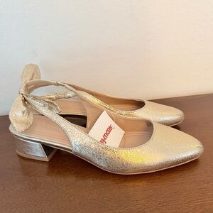 NWT BCBGeneration Gold Torna Slingback Block Heel Pumps - Size 7